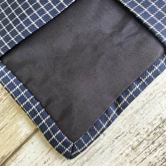 VTG 80s Abercrombie & Fitch Tie Navy Geometric 100% Silk Made in USA 58”x3.75” - Picture 5 of 9